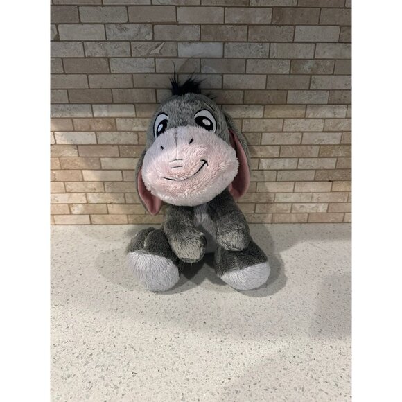 Winnie the Pooh plush bundle - Picture 4 of 7